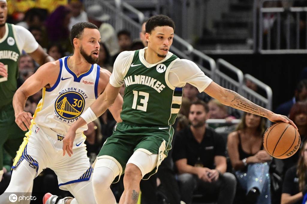 字母伤停勇士浪过头!金州弃将对飙库里畅快复仇