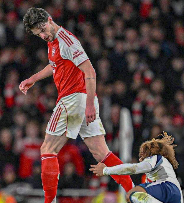 欧冠5连胜,阿森纳终结拜仁不败纪录,联赛与欧冠双线领跑激战切尔西