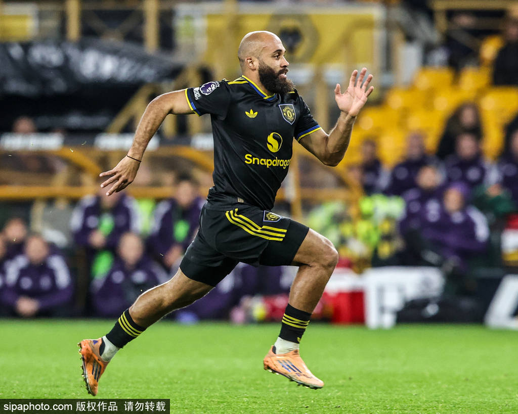 曼联射手王非洲杯征战归来 我辣么大个教练去哪儿了?