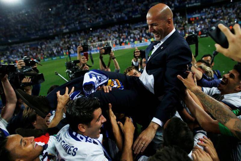 炒帅需要理由吗?短命的龙哥,憋屈的安胖,老弗爷任下主帅难善终