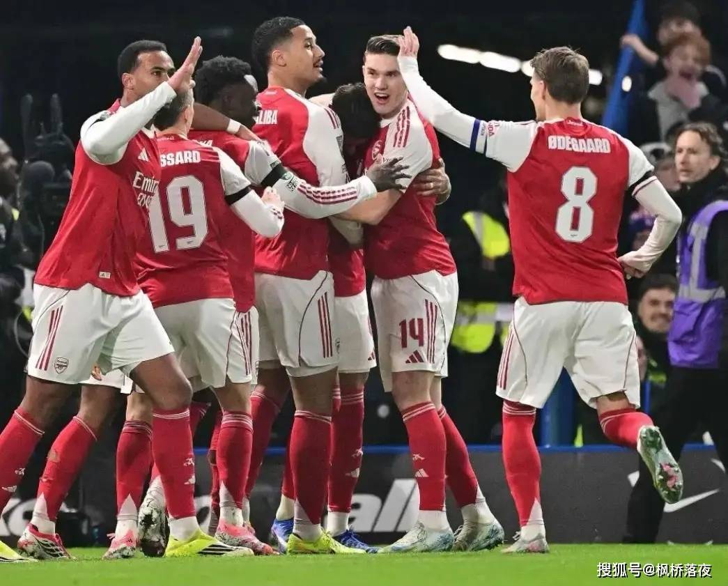3-2!阿森纳斯坦福桥封神:赛季16人进球露冠军相,温格纪录作古